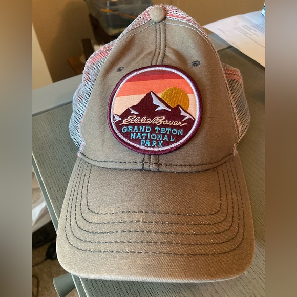 Eddie Bauer SnapBack Truckers Cap - Picture 1 of 4